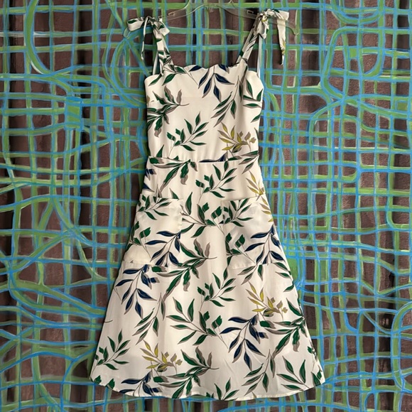 Monteau Dresses & Skirts - Monteau Los Angeles floral a-line tie strap pocket dress size small